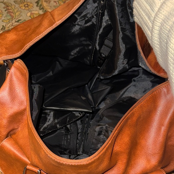 Garment Duffle Bag + Thief-Proof Backpack - Picture 6 of 9